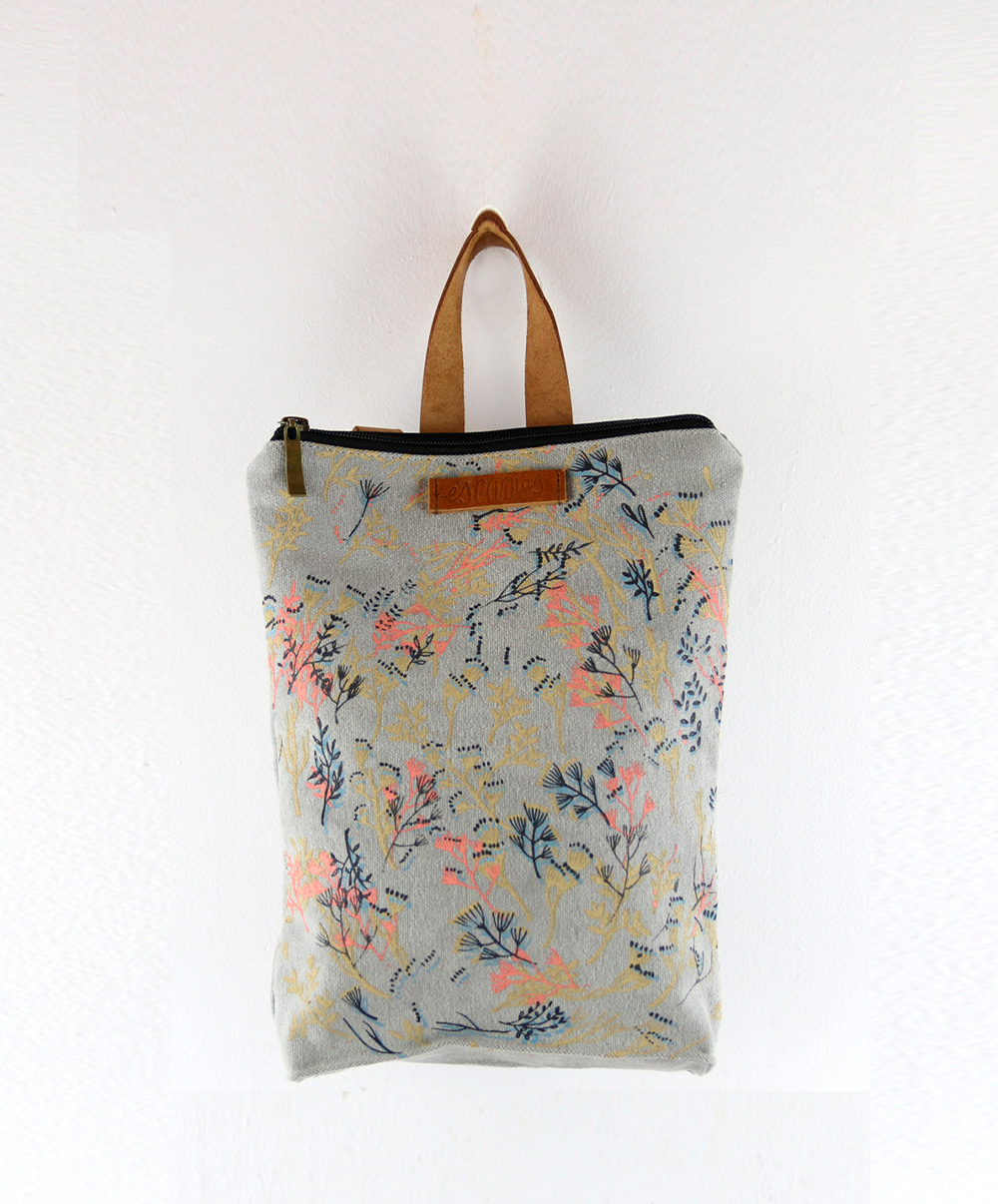 Mochila Pequeña Floral Perla